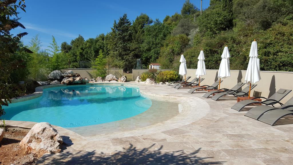 Domaine De Bertrandy Bed & Breakfast Allemagne-en-Provence Exterior photo