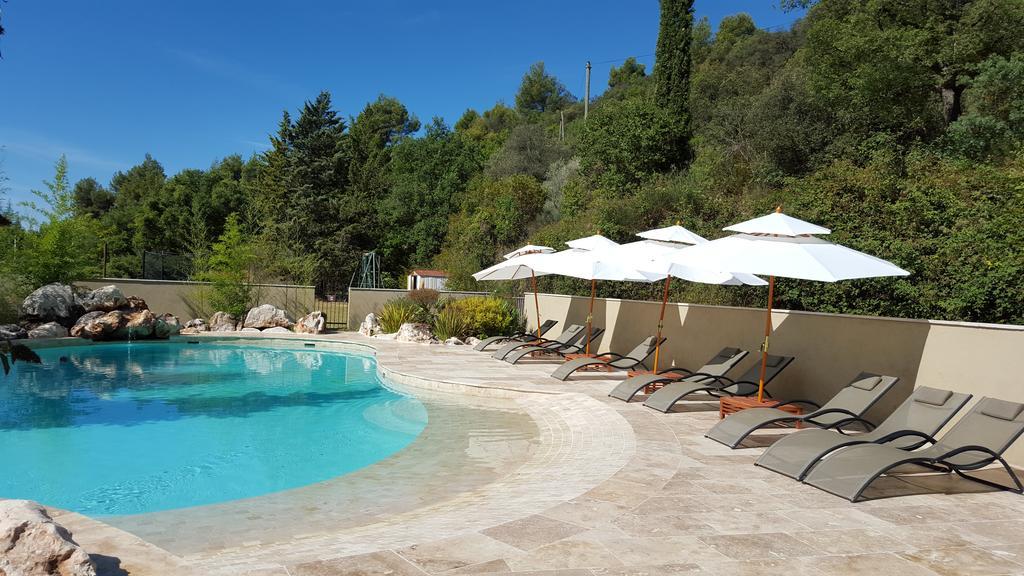 Domaine De Bertrandy Bed & Breakfast Allemagne-en-Provence Exterior photo